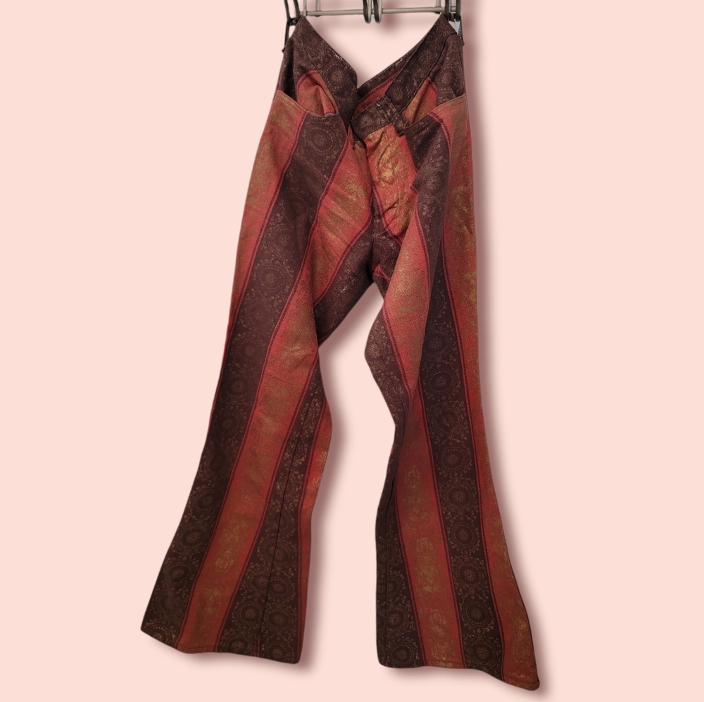 Detailed flare out striped pants